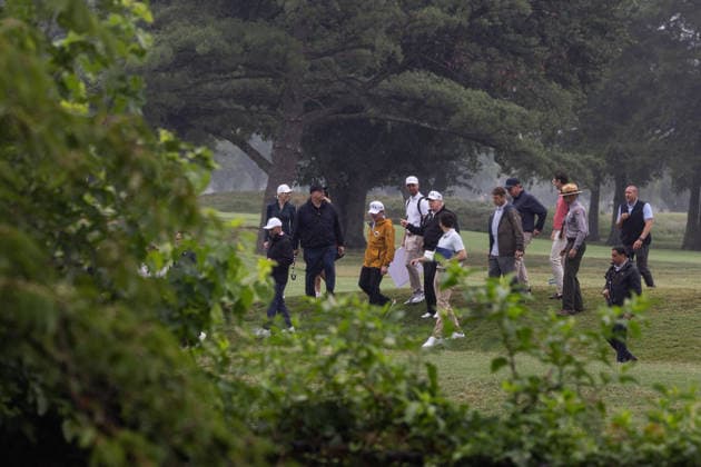 US President Trump Visits East Potomac Golf Links Doug Burgum, US secretary of the interior, and US President Donald Trump, at East Potomac Golf Links in Washington, DC, US, on Sunday, June 28, 2026. Trump has taken a number of steps to reshape the nation s capital in his second term, including demolishing the White House East Wing to make way for a new ballroom, planning for the construction of a new triumphal arch, pledging to renovate the John F. Kennedy Center for the Performing Arts, and terminating a contract to run a trio of public golf courses in Washington. WASHINGTON DC United States  Copyright: xPool ABACAx