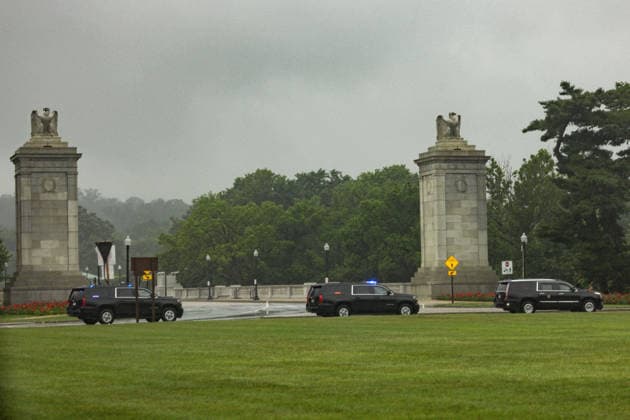 US President Trump Visits East Potomac Golf Links The Presidential motorcade drives past the proposed location of US President Donald Trump s planned Triumphal Arch in Washington, DC, US, on Sunday, June 28, 2026. Trump has taken a number of steps to reshape the nation s capital in his second term, including demolishing the White House East Wing to make way for a new ballroom, planning for the construction of a new triumphal arch, pledging to renovate the John F. Kennedy Center for the Performing Arts, and terminating a contract to run a trio of public golf courses in Washington. WASHINGTON DC United States  Copyright: xPool ABACAx