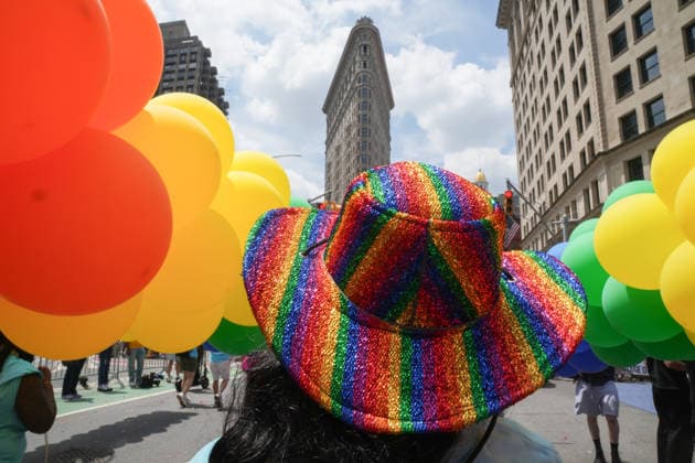 June 28, 2026, New Yok, New York, USA: Volunteers carry rainbow balloons past the Flatiron Building at the Annual NYC Pride March on June 28, 2026 in New York. NYC s Pride March began as a demonstration honoring the 1969 Stonewall Riots, has evolved into a global symbol of LGBTQIA+ resilience, unity and activism. New Yok USA - ZUMAb148 20260628_zap_b148_073 Copyright: xBryanxSmithx