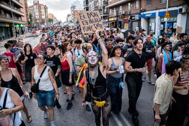 News Bilder des Tages Plataforma Orgullo Crítico is organizing a demonstration Against Colonial Capitalism in Madrid. Dozens of people participated in the Critical Pride March on June 28, 2026, in Madrid, Spain. The demonstration was organized by the Critical Pride Platform under the slogan Against Colonial Capitalism with the aim of demonstrating that diversity is one and that the LGBTIQA struggle must be accessible, transformative, and for everyone, leaving no one behind. JUNE 28, 2026 Diego Radamé Madrid, Spain  Copyright: xDiegoxRadamÃ sx 7629052