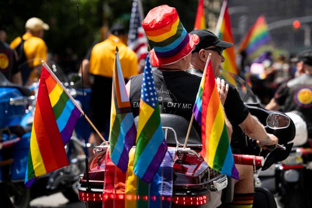 June 28, 2026, New York City, New York, United States: A motorcycle with flags at the New York City (NYC) Pride March on Fifth Avenue in New York City. New York City United States  - ZUMAb161 20260628_aap_b161_011 Copyright: xMichaelxBrochsteinx