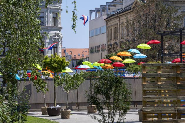 Europe s deadly heatwave reaches Zagreb ZAGREB, CROATIA - JUNE 28: People spend time outside during sunny and hot weather as heatwave affecting Europe reaches Zagreb, Croatia on June 28, 2026. According to the Croatian Meteorological and Hydrological Service (DHMZ), the highest daytime temperature is expected to reach around 29 degrees Celcius in the mountainous areas, while temperatures in central Zagreb are forecast to range between 35 and 37 degrees Celcius. Stipe Majic Anadolu Zagreb Croatia. Editorial use only. Please get in touch for any other usage.  Copyright: x2026xAnadoluxStipexMajicx