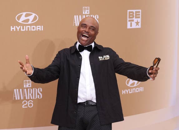 Alex Thomas arrives on the red carpet for 26th annual BET Awards live telecast at the Peacock Theater in Los Angeles on Sunday, June 28, 2026. The BET Awards honors Black entertainers and other people of color in music, film, sports and philanthropy.  LAP20260628158 GREGxGRUDT