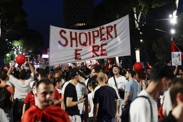 Day 29 Protest in Albania TIRANA, ALBANIA JUNE 28, 2026: Demonstrators gathered in central Tirana during the twenty-ninth consecutive day of protests against a proposed luxury tourism development project linked to Jared Kushner. Participants marched to the Prime Minister™s Office carrying banners, placards and Albanian flags while repeating calls for the cancellation of the project and political accountability. The demonstrations have continued on a daily basis since the end of May. Tirana Albania Copyright: x xVlasovxSulajx xJNAxPressx