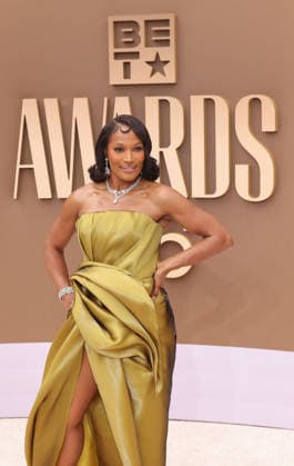 Kron Moore arrives on the red carpet for 26th annual BET Awards live telecast at the Peacock Theater in Los Angeles on Sunday, June 28, 2026. The BET Awards honors Black entertainers and other people of color in music, film, sports and philanthropy.  LAP20260628173 GREGxGRUDT