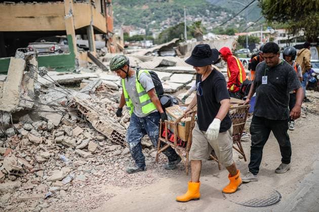 Daily life continues in La Guaira amid search and rescue efforts after Earthquakes LA GUAIRA, VENEZUELA - JUNE 28: A general view of daily life as search and rescue operations continue for survivors trapped under collapsed buildings following two powerful earthquakes, in the coastal state of La Guaira, Venezuela on June 28, 2026 Cem Tekkesinoglu Anadolu La Guaira Venezuela. Editorial use only. Please get in touch for any other usage.  Copyright: x2026xAnadoluxCemxTekkesinoglux