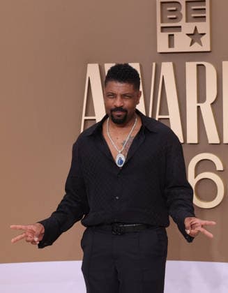 Deon Cole arrives on the red carpet for 26th annual BET Awards live telecast at the Peacock Theater in Los Angeles on Sunday, June 28, 2026. The BET Awards honors Black entertainers and other people of color in music, film, sports and philanthropy.  LAP20260628262 GREGxGRUDT