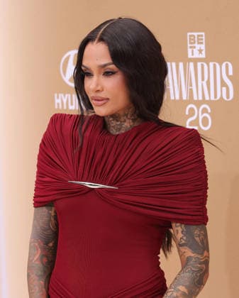 Kehlani arrives on the red carpet for 26th annual BET Awards live telecast at the Peacock Theater in Los Angeles on Sunday, June 28, 2026. The BET Awards honors Black entertainers and other people of color in music, film, sports and philanthropy.  LAP20260628297 GREGxGRUDT