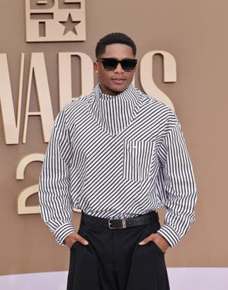 BET Awards 2026 - Red Carpet Da Vinchi attends the 2026 BET Awards at Peacock Theater on June 28, 2026 in Los Angeles, California. Los Angeles California United States Copyright: xCraSH imageSPACEx