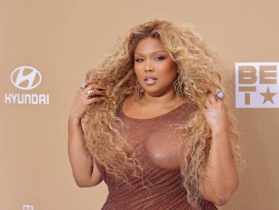 BET Awards 2026 - Red Carpet Lizzo attends the 2026 BET Awards at Peacock Theater on June 28, 2026 in Los Angeles, California. Los Angeles California United States Copyright: xCraSH imageSPACEx