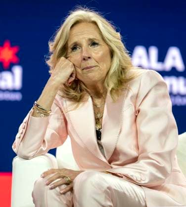 June 28, 2026 -Chicago, Illinois, USA - Dr. JILL BIDEN speaks during the American Library Association s 2026 Conference and Exhibition. The ALA is celebrating its 150th anniversary this year. Chicago USA - ZUMAce6_ 20260628_zaf_ce6_004 Copyright: xBrianxCahnx