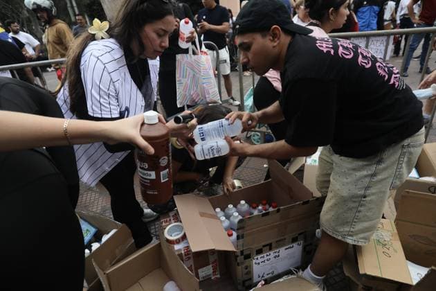 Humanitarian aid campaign launched in Lima for Earthquake Victims in Venezuela LIMA, PERU - JUNE 28: People gather at a collection center in Lima, Peru on June 28, 2026, to donate essential supplies, including food, clothing, and medicine, for families affected by the recent earthquakes in Venezuela. Organized by the Venezuelan community living in Peru, the humanitarian campaign called on residents and citizens to support the relief efforts for the disaster victims. Klebher Vasquez Anadolu Lima Peru. Editorial use only. Please get in touch for any other usage.  Copyright: x2026xAnadoluxKlebherxVasquezx
