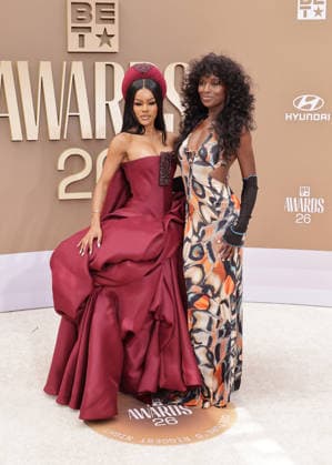 BET Awards 2026 - Red Carpet Teyana Taylor, Jodie Turner-Smith attend the 2026 BET Awards at Peacock Theater on June 28, 2026 in Los Angeles, California. Los Angeles California United States Copyright: xCraSH imageSPACEx