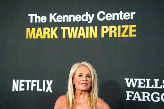 Pamella Roland DeVos arrives on the red carpet before the 27th Mark Twain Prize for American Humor Award at the Kennedy Center for the Performing Arts in Washington DC on Sunday, June 28, 2026.  WAP20260628347 BONNIExCASH
