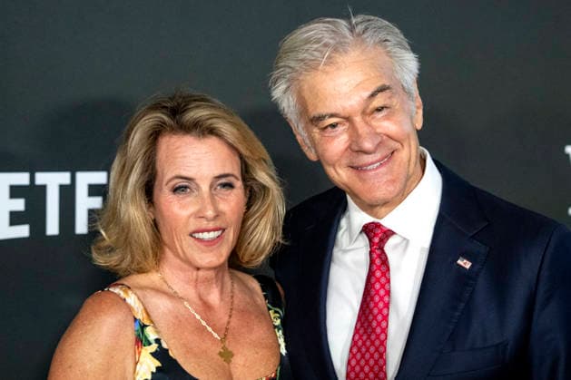 Lisa Oz and Administrator of the US Centers for Medicare and Medicaid Services Mehmet Oz arrive on the red carpet before the 27th Mark Twain Prize for American Humor Award at the Kennedy Center for the Performing Arts in Washington DC on Sunday, June 28, 2026.  WAP20260628366 BONNIExCASH