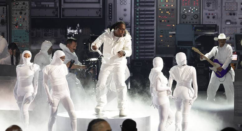 2026 BET Awards - Show Don Toliver performs onstage during the 2026 BET Awards at Peacock Theater on June 28, 2026 in Los Angeles, California. Los Angeles Peacock Theater California United States Copyright: xCraSH imageSPACEx