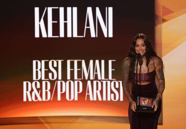 2026 BET Awards - Show Kehlani accepts the Best Female R&B Pop Artist award onstage during the 2026 BET Awards at Peacock Theater on June 28, 2026 in Los Angeles, California. Los Angeles Peacock Theater California United States Copyright: xCraSH imageSPACEx