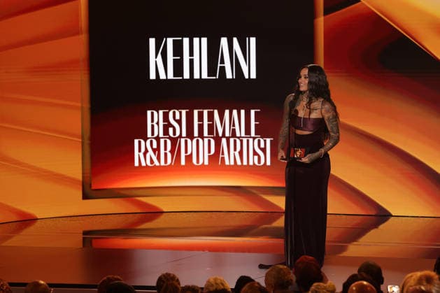 2026 BET Awards - Show Kehlani accepts the Best Female R&B Pop Artist award onstage during the 2026 BET Awards at Peacock Theater on June 28, 2026 in Los Angeles, California. Los Angeles Peacock Theater California United States Copyright: xCraSH imageSPACEx
