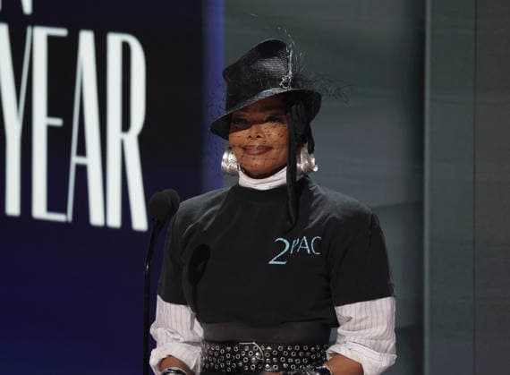 2026 BET Awards - Show Janet Jackson speaks onstage during the 2026 BET Awards at Peacock Theater on June 28, 2026 in Los Angeles, California. Los Angeles Peacock Theater California United States Copyright: xCraSH imageSPACEx
