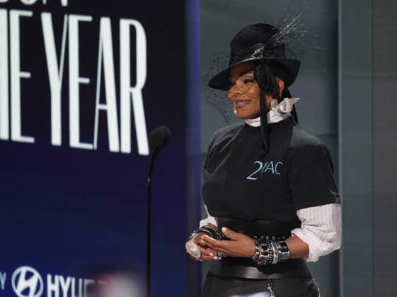 2026 BET Awards - Show Janet Jackson speaks onstage during the 2026 BET Awards at Peacock Theater on June 28, 2026 in Los Angeles, California. Los Angeles Peacock Theater California United States Copyright: xCraSH imageSPACEx