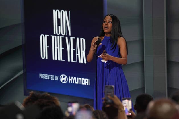 2026 BET Awards - Show Teyana Taylor accepts the Icon of the Year award onstage during the 2026 BET Awards at Peacock Theater on June 28, 2026 in Los Angeles, California. Los Angeles Peacock Theater California United States Copyright: xCraSH imageSPACEx
