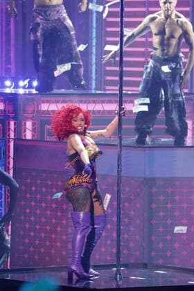 2026 BET Awards - Show Cardi B performs onstage during the 2026 BET Awards at Peacock Theater on June 28, 2026 in Los Angeles, California. Los Angeles Peacock Theater California United States Copyright: xCraSH imageSPACEx