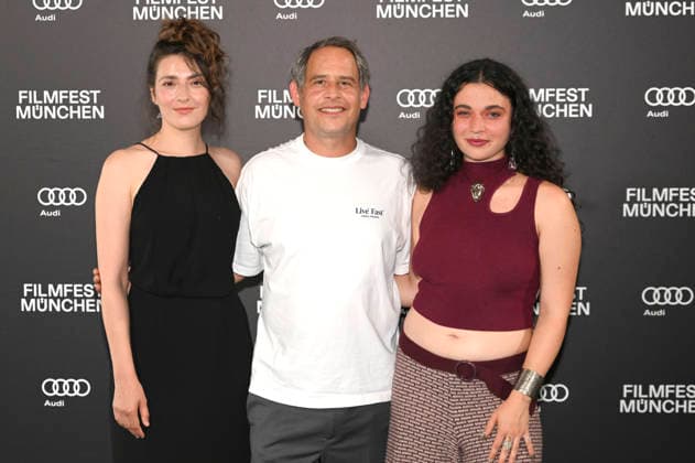 Seyneb Saleh, Moritz Bleibtreu und Anna Shirin Habedank bei der Premiere der ARD-Miniserie Ritus auf dem 43. Filmfest München 2026 in der Astor Film Lounge im Arri Kino. München, 28.06.2026 *** Seyneb Saleh, Moritz Bleibtreu, and Anna Shirin Habedank at the premiere of the ARD miniseries *Ritus* at the 43rd Munich Film Festival in 2026 at the Astor Film Lounge in the Arri Kino in Munich, June 28, 2026 Foto:xS.xReaghx xFuturexImagex ritus_6615