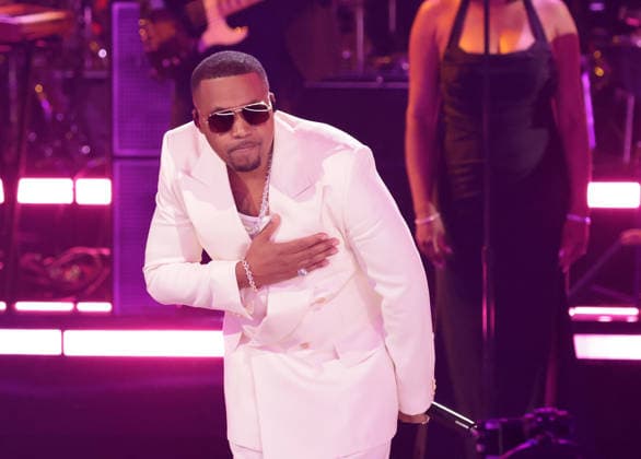 2026 BET Awards - Show Nas performs onstage during the 2026 BET Awards at Peacock Theater on June 28, 2026 in Los Angeles, California. Los Angeles Peacock Theater California United States Copyright: xCraSH imageSPACEx