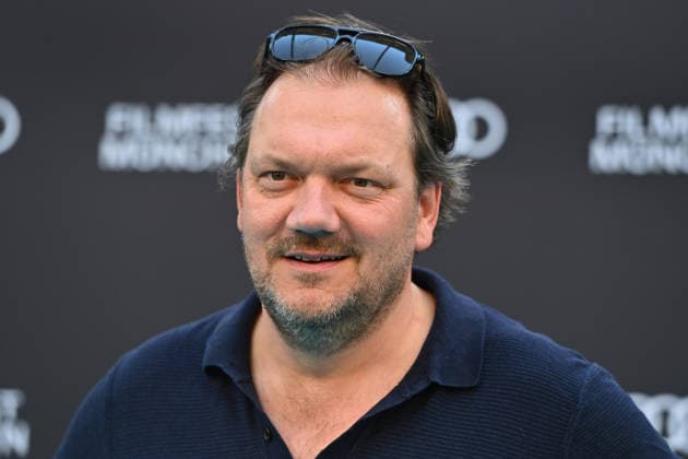 Charly HUEBNER (Schauspieler), Einzelbild,angeschnittenes Einzelmotiv,Portraet,Portrait,Porträt. 43.Filmfest Muenchen Premiere SPAZIERGANG NACH SYRAKUS am 28.06.2026 Deutsches Theater. *** Charly HUEBNER, actor; still, cropped single image, portrait; 43rd Munich Film Festival premiere of *A Walk to Syracuse* on June 28, 2026, at the Deutsches Theater