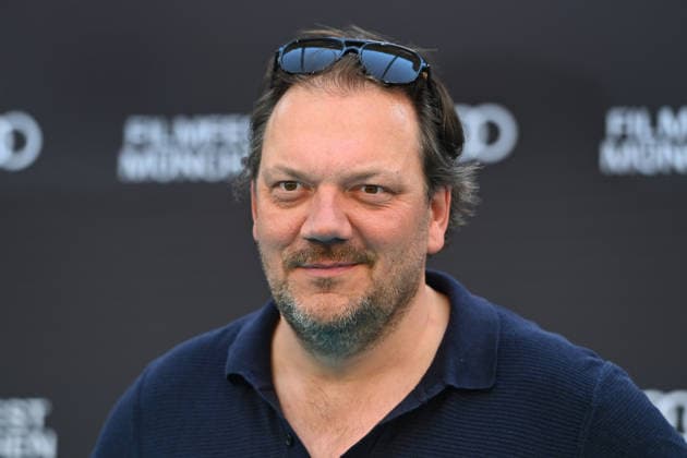 Charly HUEBNER (Schauspieler), Einzelbild,angeschnittenes Einzelmotiv,Portraet,Portrait,Porträt. 43.Filmfest Muenchen Premiere SPAZIERGANG NACH SYRAKUS am 28.06.2026 Deutsches Theater. *** Charly HUEBNER, actor; still, cropped single image, portrait; 43rd Munich Film Festival premiere of *A Walk to Syracuse* on June 28, 2026, at the Deutsches Theater