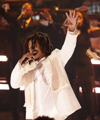 2026 BET Awards - Show Zion Marley performs onstage during the 2026 BET Awards at Peacock Theater on June 28, 2026 in Los Angeles, California. Los Angeles Peacock Theater California United States Copyright: xCraSH imageSPACEx