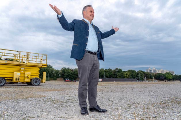 Christian Scharpf, Wirtschaftsreferent und Wiesnchef, gibt heute den Startschuß für die Aufbauarbeiten zum Oktoberfest 2026, Theresienwiese, München, 29. Juni 2026 Deutschland, München, 29. Juni 2026, Dr. Christian Scharpf, Wirtschaftsreferent und Wiesnchef, gibt heute den Startschuß für die Aufbauarbeiten zum Oktoberfest 2026, Wiesn, das Oktoberfest 2026 startet am 19. September, Sommer, Bayern, bayerisch, *** Christian Scharpf, Economic Affairs Officer and Oktoberfest Director, will today kick off the setup work for the 2026 Oktoberfest at Theresienwiese, Munich, June 29, 2026, Germany, Munich, June 29, 2026, Dr. Christian Scharpf, Economic Affairs Officer and Oktoberfest Director, is giving the go-ahead today for setup work for the