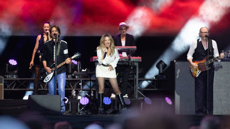 Roxette, Live Back Again, Schloßplatz, Coburg Concert, Live Music Roxette, Live Back Again 28 Jun 2026 Schloßplatz, Coburg, Germany Image: Per Gessle and Lena Philipsson, of Rosette, preform in the Schloßplatz, Coburg. Copyright: xPresseFotoxEvansx