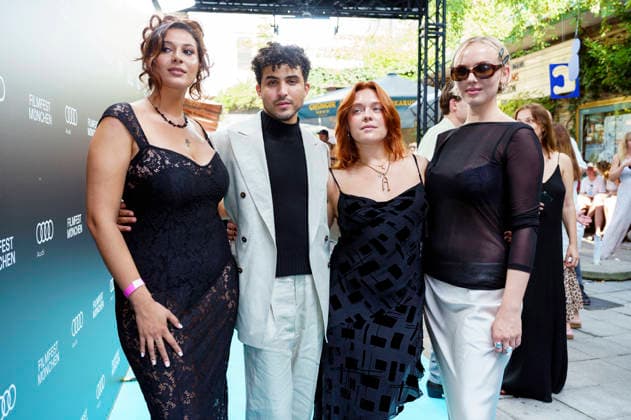 Lukas von Horbatschewsky und Amelie Hennig mit Gästen bei der Premiere der ARD-Miniserie Selling Sex auf dem 43. Filmfest München 2026 im City Kino. München, 28.06.2026 *** Lukas von Horbatschewsky and Amelie Hennig with guests at the premiere of the ARD miniseries *Selling Sex* at the 43rd Munich Film Festival 2026 at City Kino München, June 28, 2026 Foto:xN.xKolinzx xFuturexImagex sex_6653