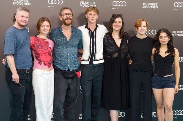 Gast, Carla Huttermann, Gast, Tristan Lopez, Sandra Wollner, Birgit Minichmayr und Nanon Esja Wendel bei der Premiere des Kinofilms Everytime auf dem 43. Filmfest München 2026 in der Hochschule für Fernsehen und Film. München, 28.06.2026 *** Guest Carla Huttermann, guest Tristan Lopez, Sandra Wollner, Birgit Minichmayr, and Nanon Esja Wendel at the premiere of the feature film *Everytime* at the 43rd Munich Film Festival 2026 at the University of Television and Film Munich, June 28, 2026 Foto:xN.xKolinzx xFuturexImagex everytime_6602