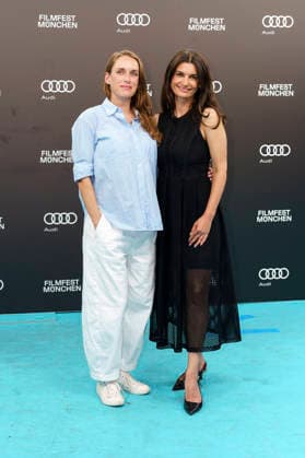 Viktoria Stolpe mit Gast bei der Premiere des Kinofilms Everytime auf dem 43. Filmfest München 2026 in der Hochschule für Fernsehen und Film. München, 28.06.2026 *** Viktoria Stolpe with a guest at the premiere of the feature film *Everytime* at the 43rd Munich Film Festival 2026 at the University of Television and Film Munich, June 28, 2026 Foto:xN.xKolinzx xFuturexImagex everytime_6618