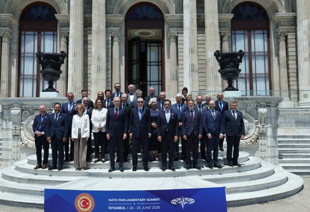 Turkish President Recep Tayyip Erdogan ISTANBUL, TURKIYE - JUNE 29: (----EDITORIAL USE ONLY - MANDATORY CREDIT - TURKISH PRESIDENCY MUSTAFA KAMACI HANDOUT - NO MARKETING NO ADVERTISING CAMPAIGNS - DISTRIBUTED AS A SERVICE TO CLIENTS----) Turkish President Recep Tayyip Erdogan poses for a group photo as he attends a luncheon hosted in honor of NATO Parliamentary Speakers at the Dolmabahce Palace in Istanbul, Turkiye on June 29, 2026. TUR Presidency Mustafa Kamaci Anadolu Istanbul Turkey. Editorial use only. Please get in touch for any other usage.  Copyright: x2026xAnadoluxTURxPresidencyx xMustafaxKamacix