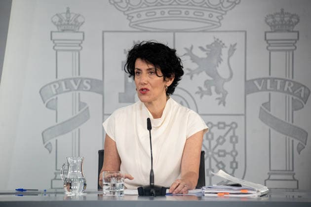 The Government Approves Measures in Response to the War in Iran Along with the New Macroeconomic Framework for the Budget Government Spokesperson Elma Saiz during a press conference following the Council of Ministers meeting on June 29, 2026, in Madrid, Spain. The government approved today at the Council of Ministers a new package of measures to address the economic consequences of the war in the Middle East, along with the macroeconomic framework that will accompany the 2027 General State Budget. The Executive has decided to address both matters at a regular Cabinet meeting this Monday, rather than on Tuesday, when these meetings are usually held, since the current anti-crisis measures will largely expire tomorrow, June 30. JUNE 29, 2026  Copyright: xGabrielxLuengasx 7629947