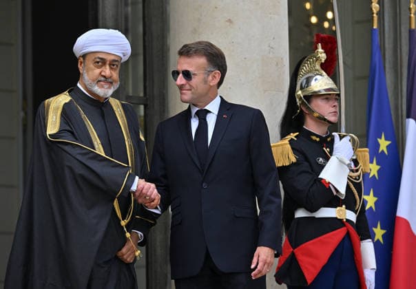 Emmanuel Macron welcomes His Majesty Haitham bin Tarik, Sultan of Oman, at the Élysée Palace in Paris on June 29, 2026. Christian Liewig, Bestimage France. French President Emmanuel Macron welcomes Oman’s Sultan Haitham bin Tarik ahead of a meeting at the Élysée Palace in Paris on June 29, 2026, Paris, France.  Copyright: xChristianxLiewigx xBestimagexChristianxLiewigx xBestimagex