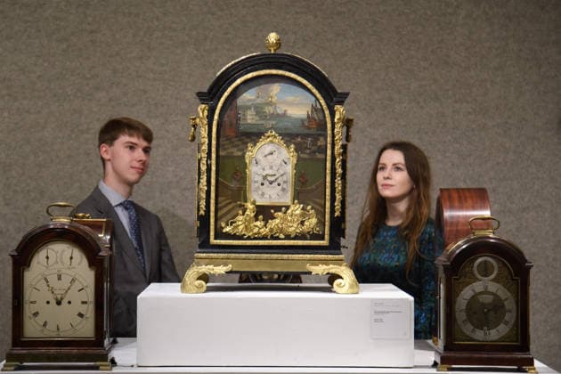 Bonhams Classics Week Sales at Bonhams, London, UK - 29 June 2026 A staff member views A fine and rare mid 18th century ebonised musical and automata organ clock - George Pyke, London (est. Â£30k - Â£50k) which is part of Bonhams Classics Week Sales on 30th June - 2nd July at Bonhams, London, England, UK on Monday 29 June, 2026., Credit:Justin Ng Avalon UK, England, London, Bonhams  Copyright: xJustinxNgx xAvalonx 1113334513
