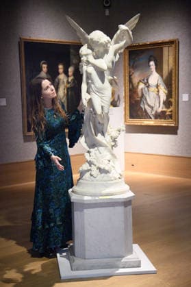 Bonhams Classics Week Sales at Bonhams, London, UK - 29 June 2026 A staff member views An impressive carved white marble figural group of Cupid and Psyche , together with a later white Carrara marble plinth by Ferdinando Vichi (est. Â£35k - Â£45k) which is part of Bonhams Classics Week Sales on 30th June - 2nd July at Bonhams, London, England, UK on Monday 29 June, 2026., Credit:Justin Ng Avalon UK, England, London, Bonhams  Copyright: xJustinxNgx xAvalonx 1113334539