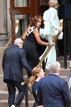 Mourners arrive for the legendary music executive Clive Davis, who died last week aged 94, at Central Synagogue in New York City Featuring: Gayle King Where: New York City, New York, United States When: 29 Jun 2026 Credit: Elder Ordonez INSTARimages EDITORIAL USE ONLY. NOT FOR USE BY NEWSPAPERS BASED IN THE UK. Copyright: xx instar55815717