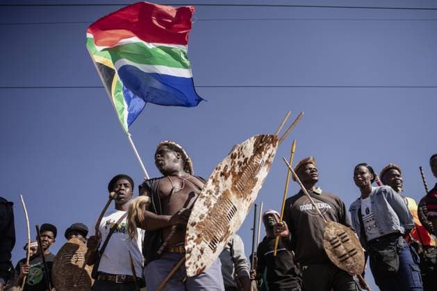Anti-immigrant demonstrations continue in South Africa SOWETO, SOUTH AFRICA - JUNE 29: Hundreds of people gather to protest irregular migrants and called on the government to deport undocumented immigrants in Soweto, in South Africa s Johannesburg province, on June 29, 2026. Anti-immigrant demonstrations are being held across South Africa as growing pressure on foreign nationals in recent months has brought migration, unemployment and security issues back into the national spotlight. Ihsaan Haffejee Anadolu Soweto South Africa. Editorial use only. Please get in touch for any other usage.  Copyright: x2026xAnadoluxIhsaanxHaffejeex