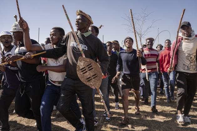 Anti-immigrant demonstrations continue in South Africa SOWETO, SOUTH AFRICA - JUNE 29: Hundreds of people gather to protest irregular migrants and called on the government to deport undocumented immigrants in Soweto, in South Africa s Johannesburg province, on June 29, 2026. Anti-immigrant demonstrations are being held across South Africa as growing pressure on foreign nationals in recent months has brought migration, unemployment and security issues back into the national spotlight. Ihsaan Haffejee Anadolu Soweto South Africa. Editorial use only. Please get in touch for any other usage.  Copyright: x2026xAnadoluxIhsaanxHaffejeex