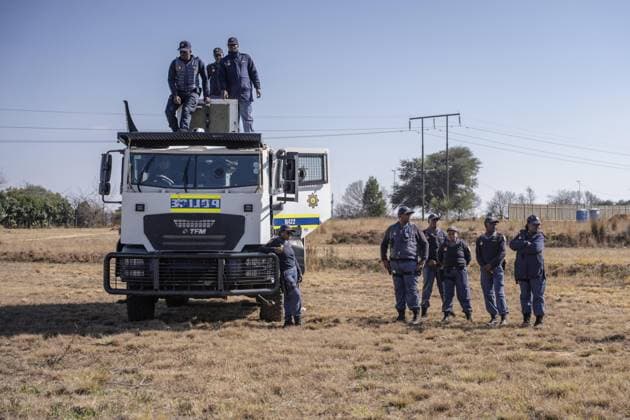 Anti-immigrant demonstrations continue in South Africa SOWETO, SOUTH AFRICA - JUNE 29: Hundreds of people gather to protest irregular migrants and called on the government to deport undocumented immigrants in Soweto, in South Africa s Johannesburg province, on June 29, 2026. Anti-immigrant demonstrations are being held across South Africa as growing pressure on foreign nationals in recent months has brought migration, unemployment and security issues back into the national spotlight. Ihsaan Haffejee Anadolu Soweto South Africa. Editorial use only. Please get in touch for any other usage.  Copyright: x2026xAnadoluxIhsaanxHaffejeex