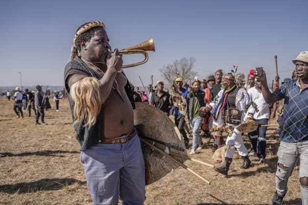 Anti-immigrant demonstrations continue in South Africa SOWETO, SOUTH AFRICA - JUNE 29: Hundreds of people gather to protest irregular migrants and called on the government to deport undocumented immigrants in Soweto, in South Africa s Johannesburg province, on June 29, 2026. Anti-immigrant demonstrations are being held across South Africa as growing pressure on foreign nationals in recent months has brought migration, unemployment and security issues back into the national spotlight. Ihsaan Haffejee Anadolu Soweto South Africa. Editorial use only. Please get in touch for any other usage.  Copyright: x2026xAnadoluxIhsaanxHaffejeex