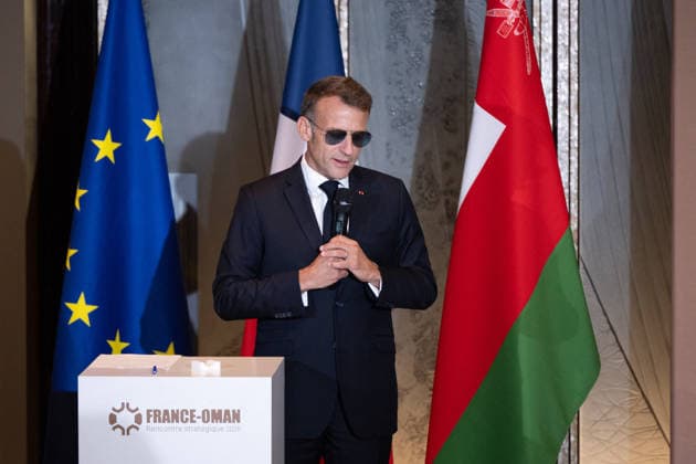 French President Emmanuel Macron and the Sultan of Oman speak during a meeting with business leaders in Paris, France, on June 29, 2026. Grégoire Campione Pool Bestimage French President Emmanuel Macron and Oman’s Sultan Haitham bin Tarik pose during a meeting with business leaders in Paris, France, on June 29, 2026 Paris France  Copyright: xGrÃ goirexCampione Pool BestimagexGrÃ goirexCampione Pool Bestimagex