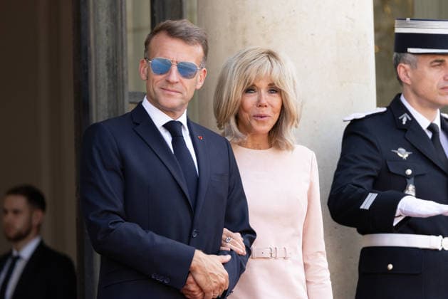 Emmanuel Macron recÌßoit le Roi et de la Reine du Royaume de ThaiÌˆlande, leurs MajesteÌs Maha Vajiralongkorn, Rama X et Suthida Bajrasudhabimalalakshana Emmanuel Macron et Brigitte Macron recÌßoivent le Roi et de la Reine du Royaume de ThaiÌˆlande, leurs MajesteÌs Maha Vajiralongkorn, Rama X et Suthida Bajrasudhabimalalakshana et la Princesse Sirivannavari Nariratana pour une visite d Etat au Palais de l ElysÃ e Ã Paris, le 29 juin 2026. French President, Emmanuel Macron and his wife Brigitte Macron welcomed the King and Queen of the Kingdom of Thailand, Their Majesties Maha Vajiralongkorn, Rama X, and Suthida Bajrasudhabimalalakshana, along with Princess Sirivannavari Nariratana, for a state visit at the ElysÃ e Palace in Paris on Jun  Copyright: xFabricexChasseryx