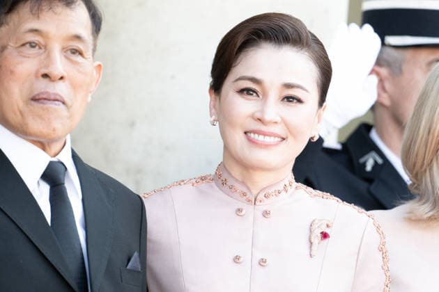 Emmanuel Macron recÌßoit le Roi et de la Reine du Royaume de ThaiÌˆlande, leurs MajesteÌs Maha Vajiralongkorn, Rama X et Suthida Bajrasudhabimalalakshana Emmanuel Macron et Brigitte Macron recÌßoivent le Roi et de la Reine du Royaume de ThaiÌˆlande, leurs MajesteÌs Maha Vajiralongkorn, Rama X et Suthida Bajrasudhabimalalakshana et la Princesse Sirivannavari Nariratana pour une visite d Etat au Palais de l ElysÃ e Ã Paris, le 29 juin 2026. French President, Emmanuel Macron and his wife Brigitte Macron welcomed the King and Queen of the Kingdom of Thailand, Their Majesties Maha Vajiralongkorn, Rama X, and Suthida Bajrasudhabimalalakshana, along with Princess Sirivannavari Nariratana, for a state visit at the ElysÃ e Palace in Paris on Jun  Copyright: xFabricexChasseryx