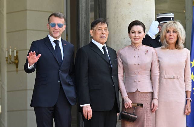 President Emmanuel Macron and his wife, First Lady Brigitte Macron, welcome King Maha Vajiralongkorn Rama X of Thailand, Queen Suthida of Thailand, and Princess Sirivannavari Nariratana of Thailand to the Élysée Palace in Paris, France, on June 29, 2026. Christian Liewig Bestimage French President Emmanuel Macron and his wife, First Lady Brigitte Macron, welcome the King of Thailand, Maha Vajiralongkorn Rama X, the Queen of Thailand, Suthida, and the Princess of Thailand, Sirivannavari Nariratana, at the Élysée Palace in Paris, France, on June 29, 2026. Paris, France  Copyright: xChristianxLiewigx xBestimagexChristianxLiewigx xBestimagex